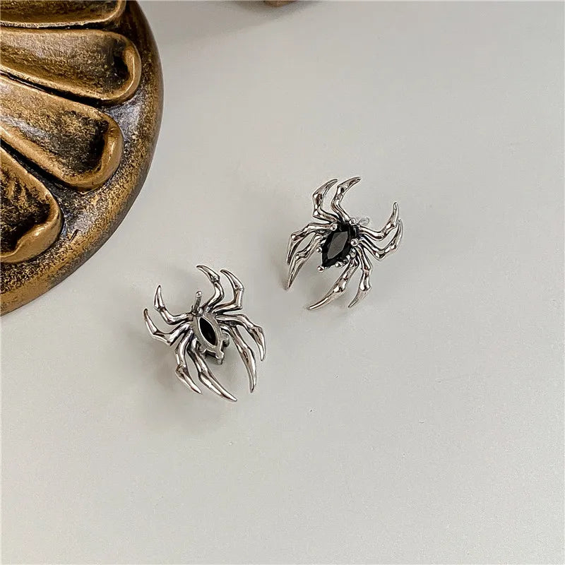Halloween Gothic Retro Spider Earrings - Image 3