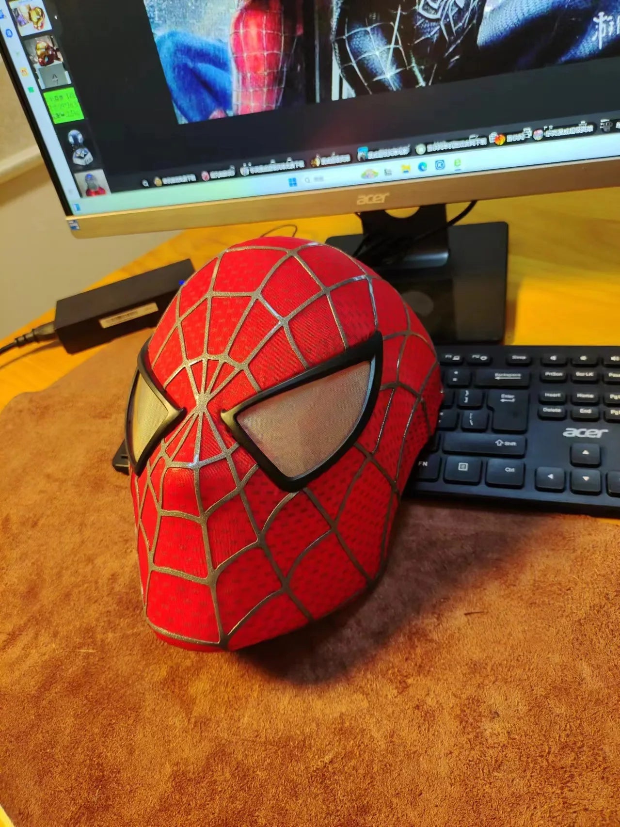 Deluxe Tobey Spider-Man Mask - Image 6